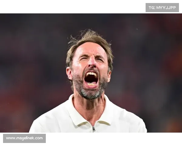 索斯盖特回应外界批评:我会选择忽视负面声音,专注于球队表现 索斯盖特回应外界批评:我会选择忽视负面声音,专注于球队表现