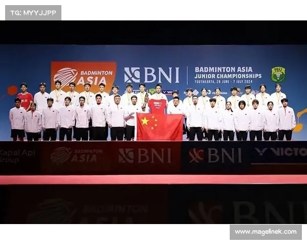 六年后再登顶!中国队夺回羽毛球亚青赛混合团体赛冠军,展现青春风采 六年后再登顶!中国队夺回羽毛球亚青赛混合团体赛冠军,展现青春风采
